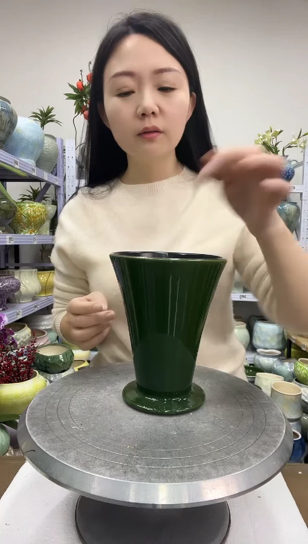 【1.2】花盆链接 高：17  口：13