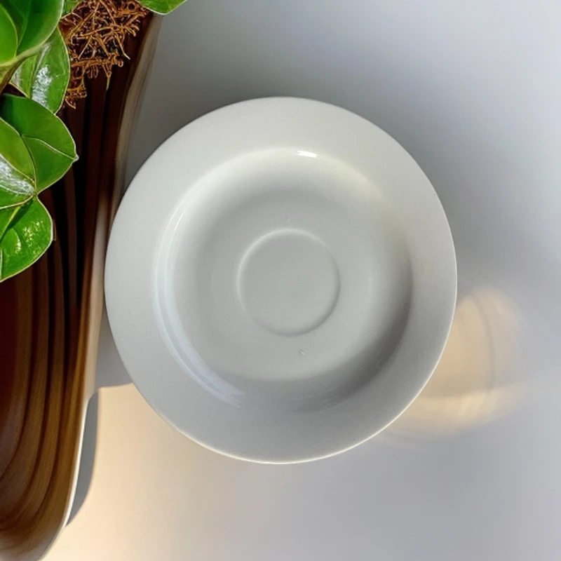 陶瓷尾单有瑕罗兰LAURA ASHLEY咖啡碟一只