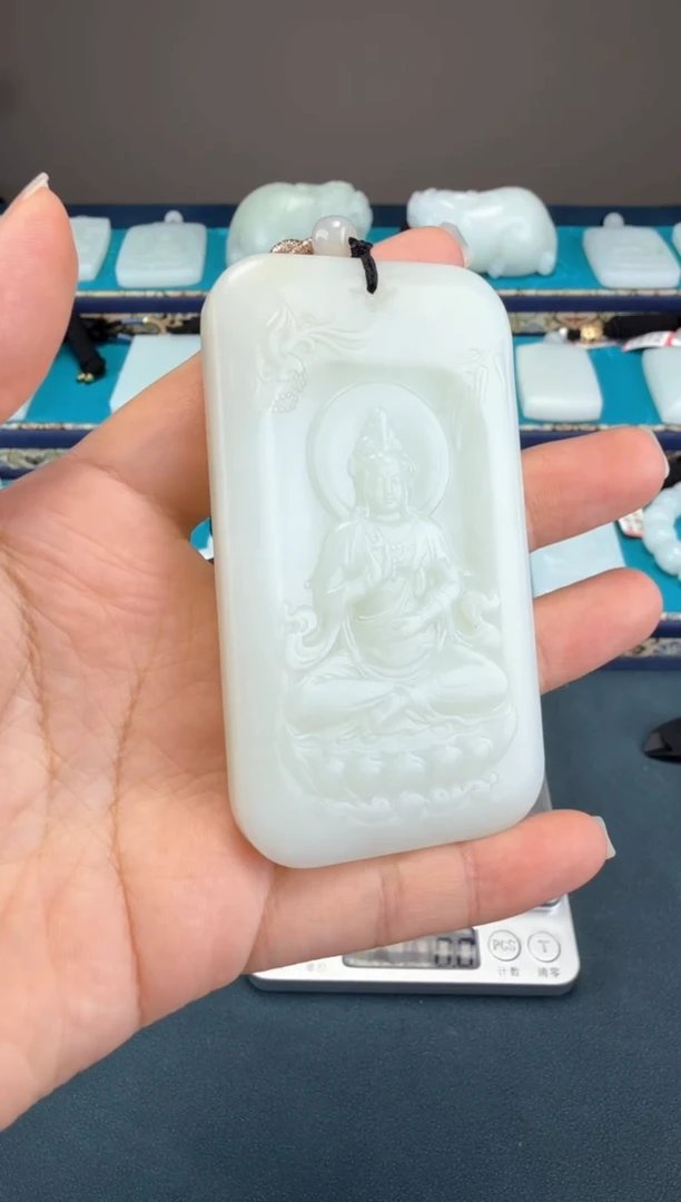 颈饰未镶嵌和田玉1