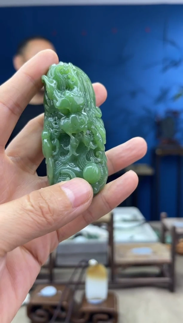 和田玉未镶嵌颈饰1