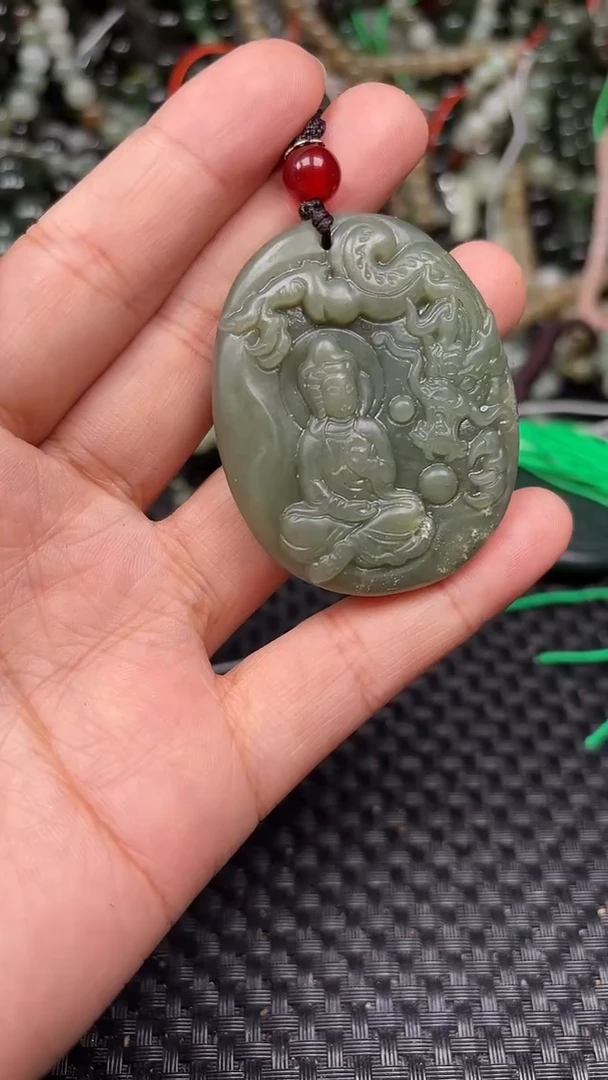 和田玉未镶嵌颈饰1