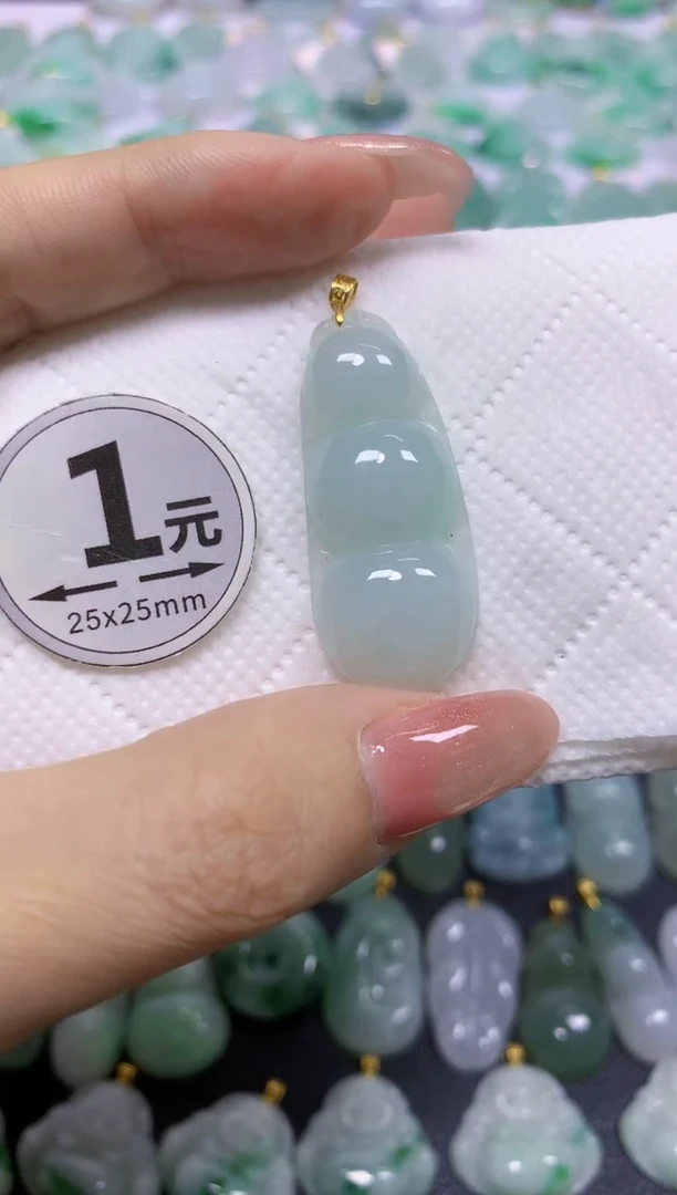 翡翠18K金镶嵌颈饰天然翡翠A货