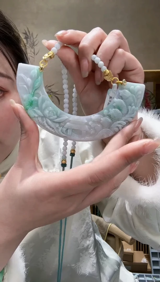 【闪购商品】翡翠颈饰未镶嵌吊坠