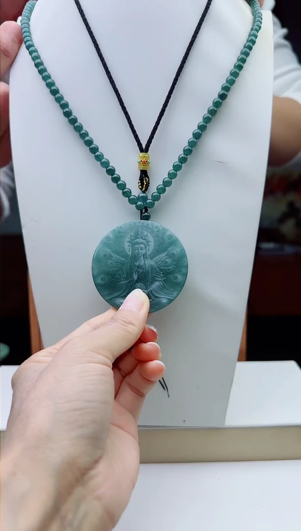 颈饰未镶嵌翡翠多样性发其一