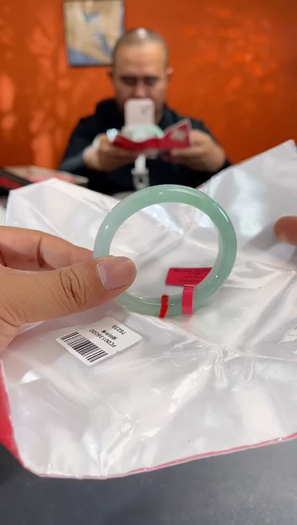 未镶嵌手镯翡翠6