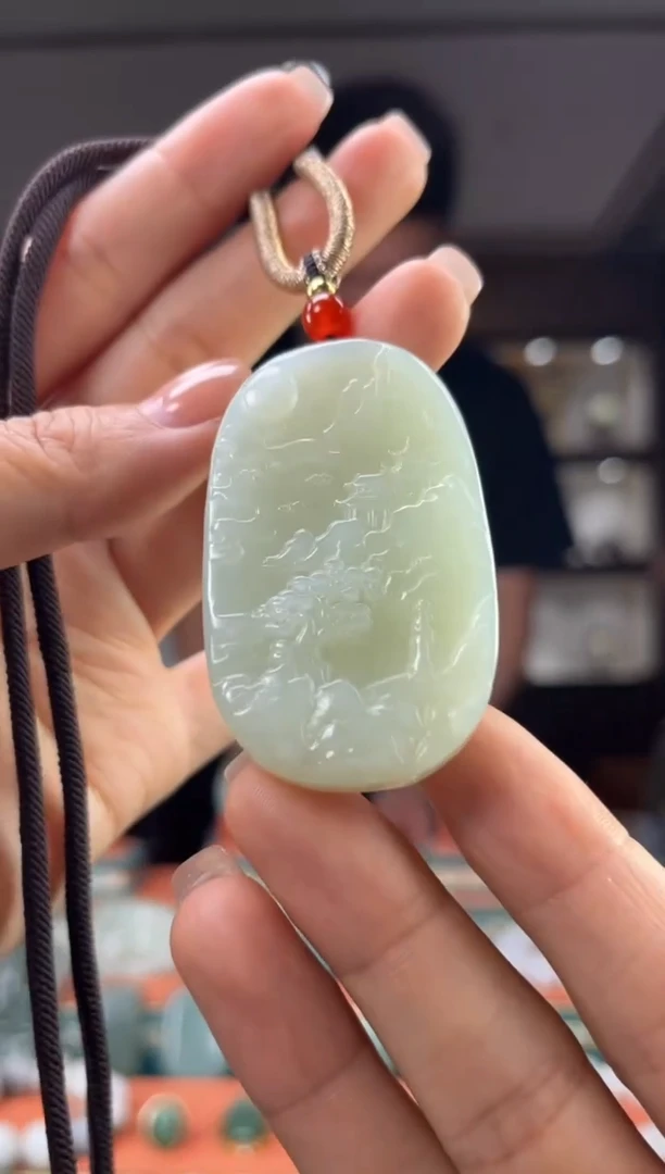 和田玉未镶嵌颈饰佩佩