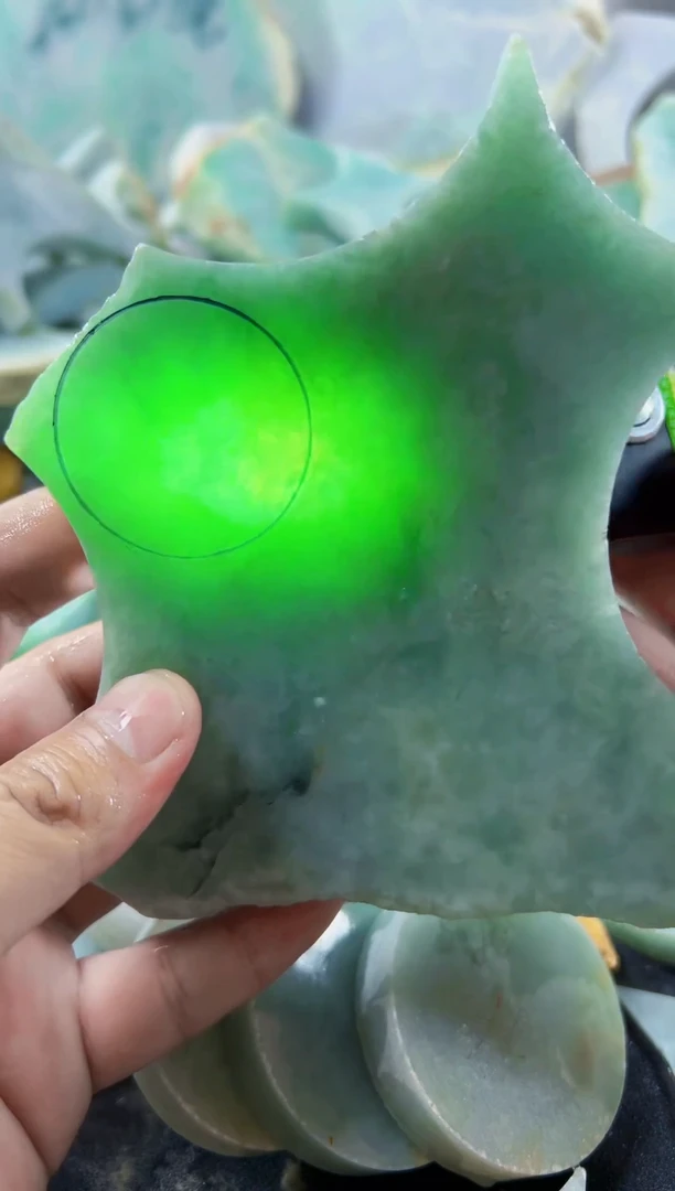 颈饰未镶嵌翡翠咩*纯天然缅甸A货翡翠