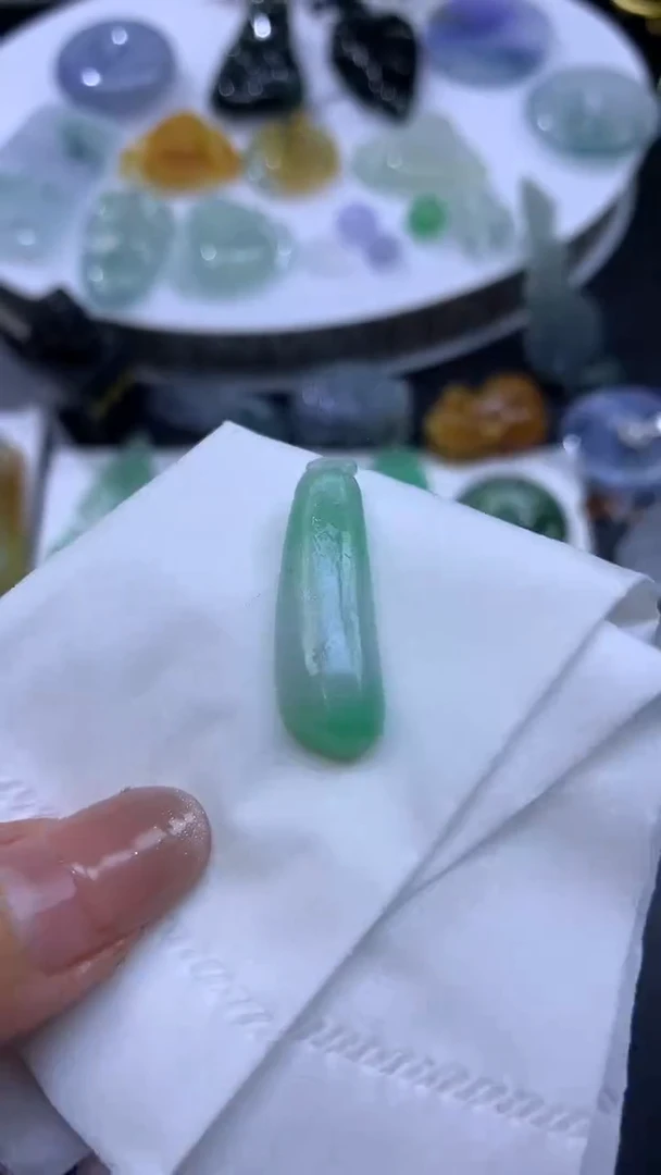 【闪购商品】定制翡翠未镶嵌翡翠