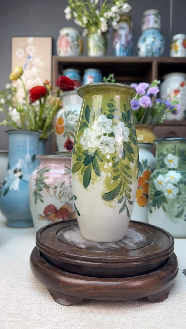 【闪购商品】瓶景德镇手绘陶瓷花瓶底部无孔高19口7左右