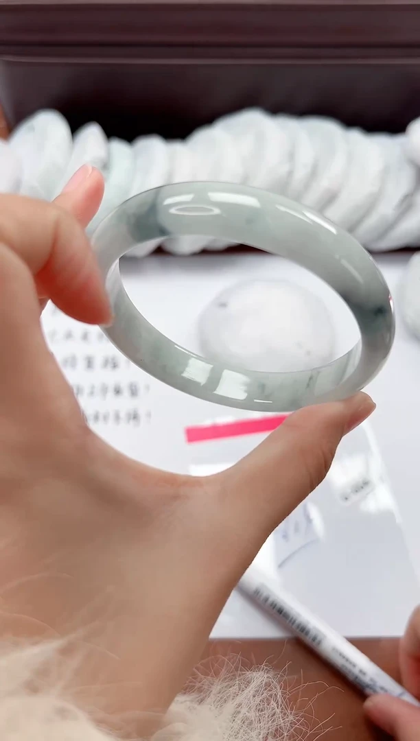 精品手镯，一物一拍U004