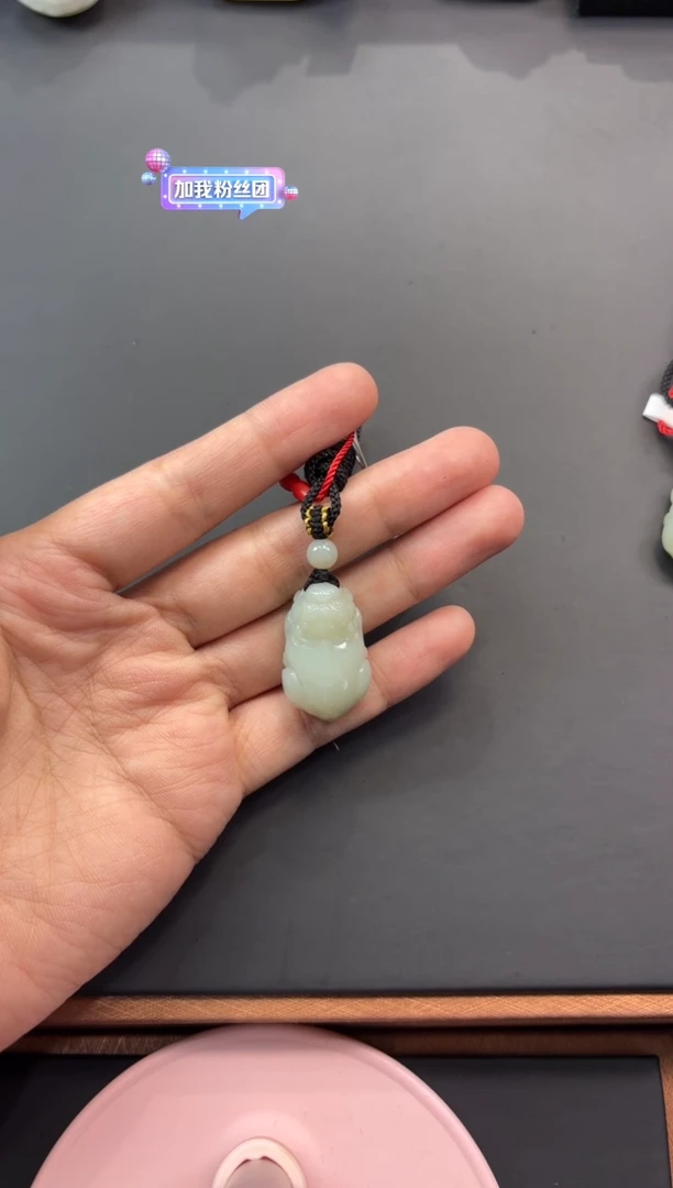 【闪购商品】和田玉吊坠(赠链)未镶嵌且末微色差近矿吊坠
