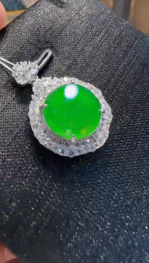【闪购商品】翡翠吊坠(不含链)银S925镶嵌多样性发货一件