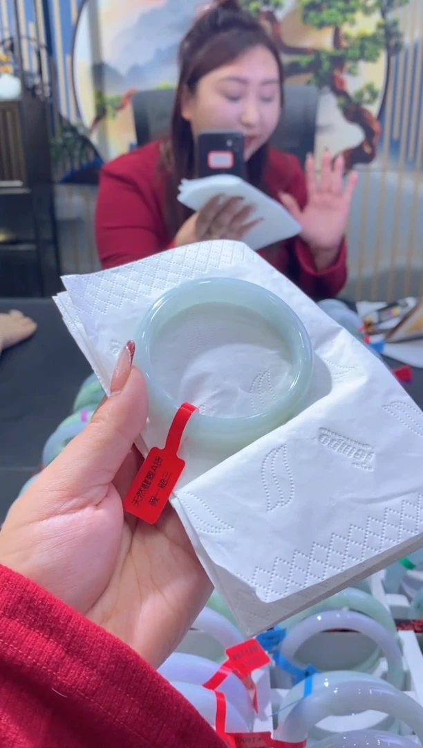 【闪购商品】翡翠手镯未镶嵌00007087