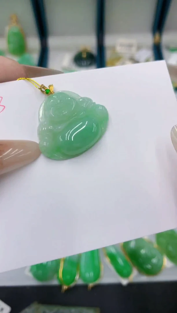 颈饰18K金镶嵌翡翠11111
