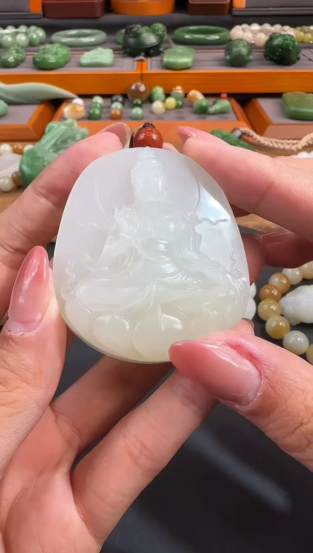 颈饰未镶嵌和田玉1