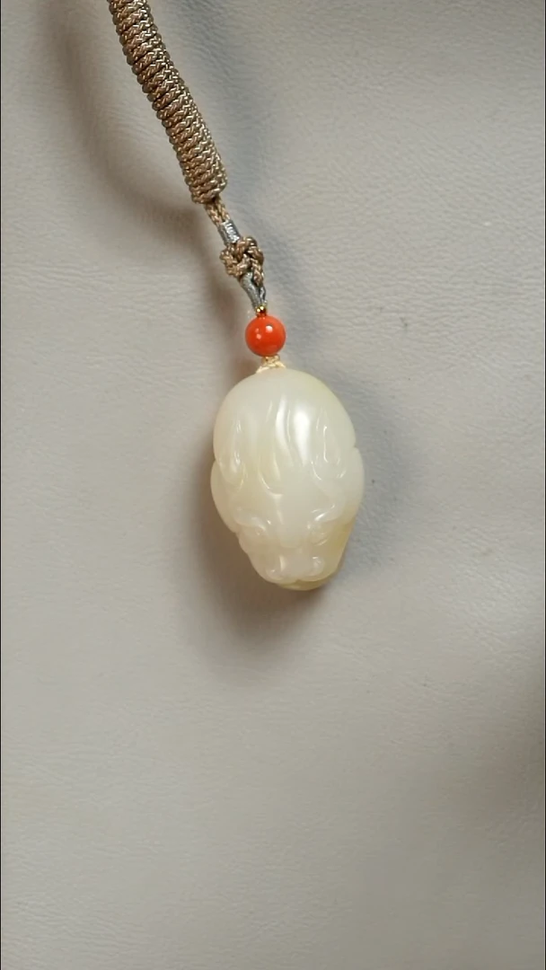 未镶嵌和田玉挂件守护