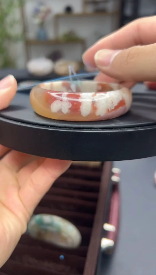 【闪购商品】石英质玉手镯未镶嵌524(53圈)