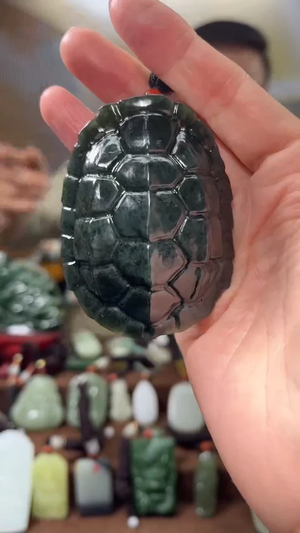 颈饰未镶嵌和田玉·