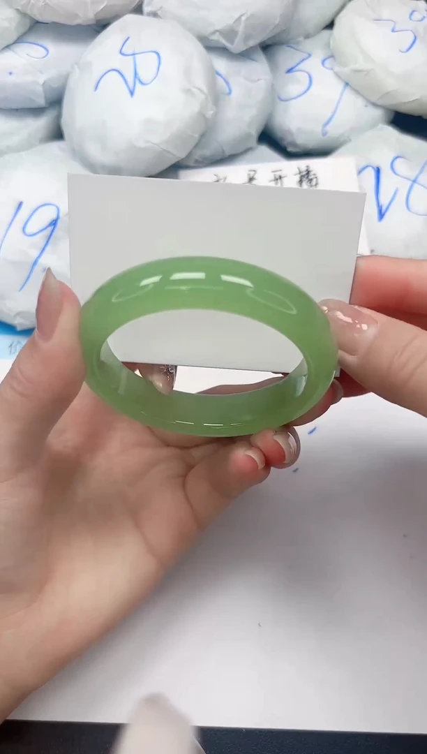 未镶嵌手镯石英质玉A62/5657