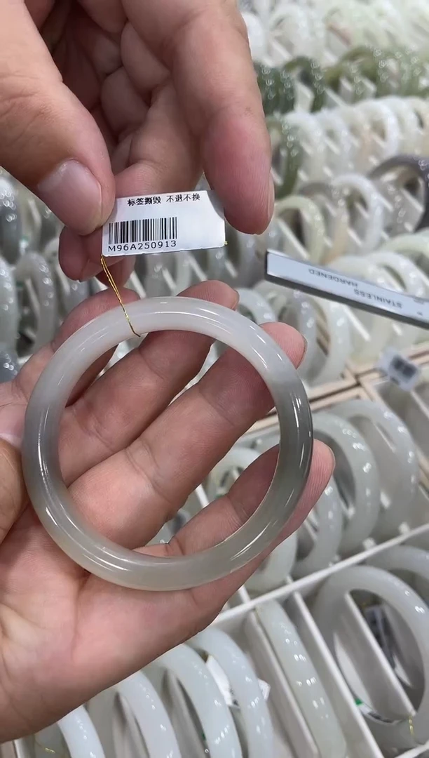 未镶嵌手镯和田玉53-54圈口 0913