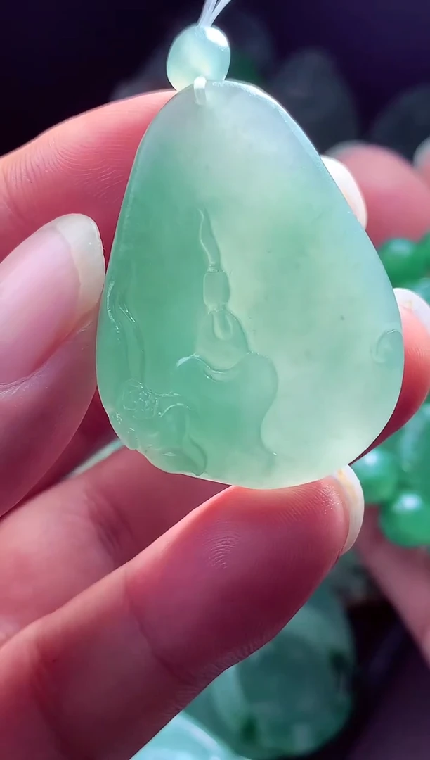未镶嵌定制翡翠黎**?翡翠毛货定制