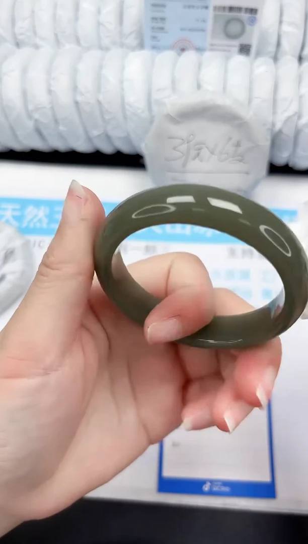【闪购商品】石英质玉手镯未镶嵌123-55.1