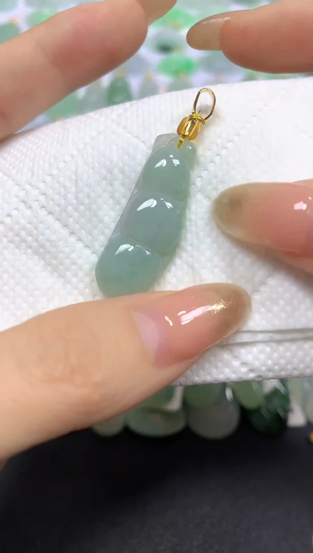 颈饰未镶嵌翡翠A货