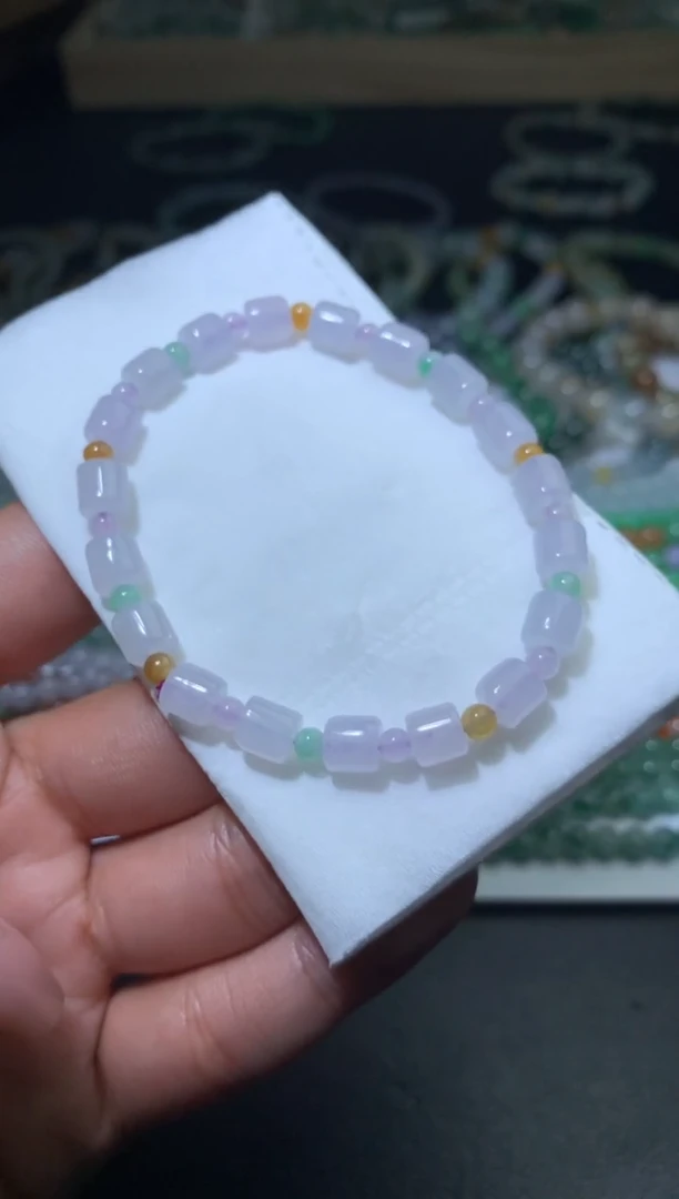 颈饰未镶嵌翡翠净货