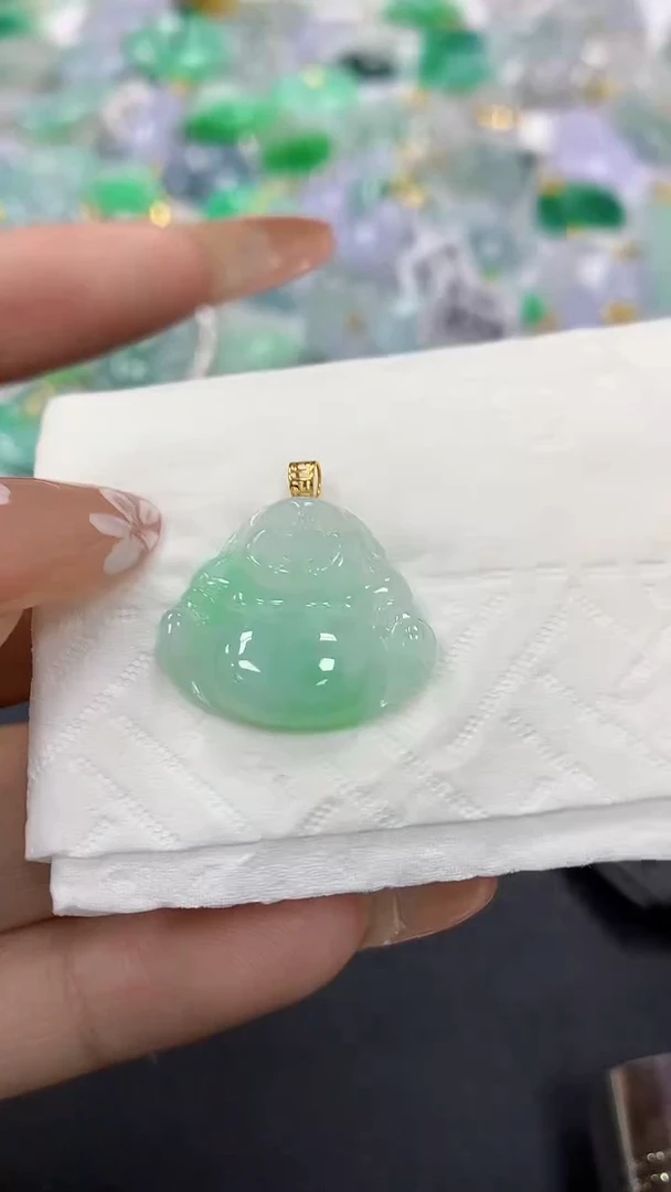 颈饰18K金镶嵌翡翠a货假一赔三支持复检百元上9元证书费自理