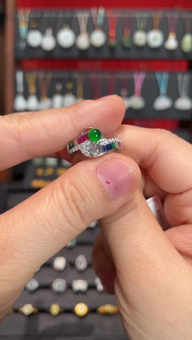 颈饰银S925镶嵌翡翠戒指