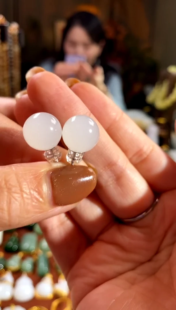 银S925镶嵌和田玉耳饰.