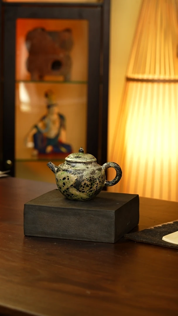 绿釉正把壶.....