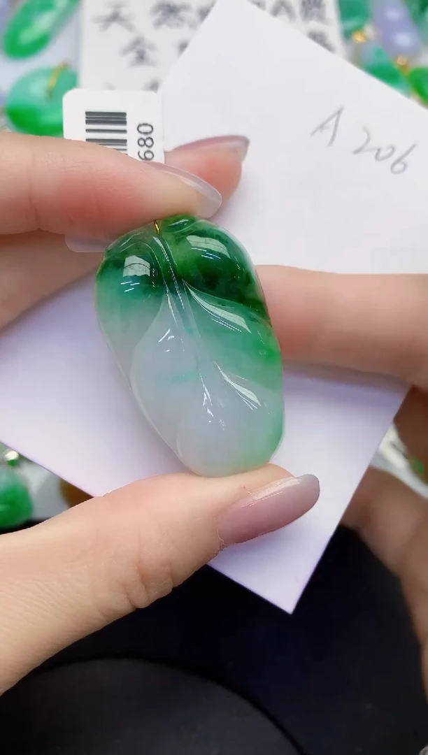 颈饰未镶嵌翡翠缅甸天然翡翠A货