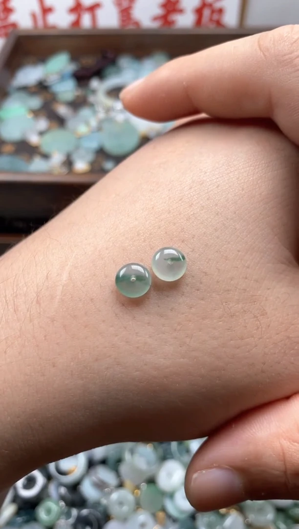 【闪购商品】翡翠颈饰未镶嵌哥哥