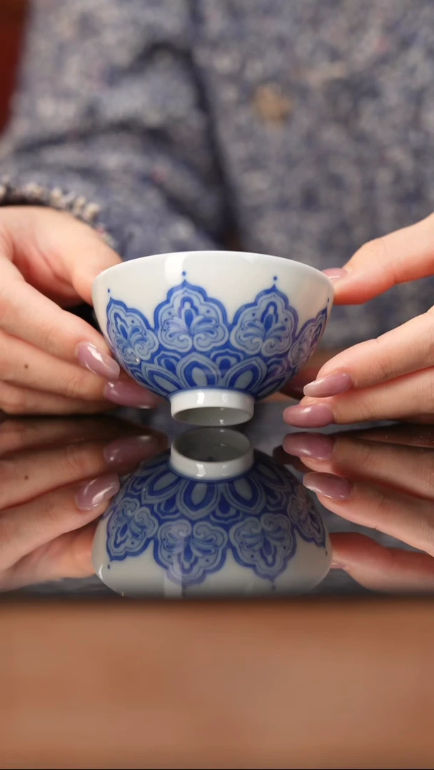 杯看山柴窑青花图案