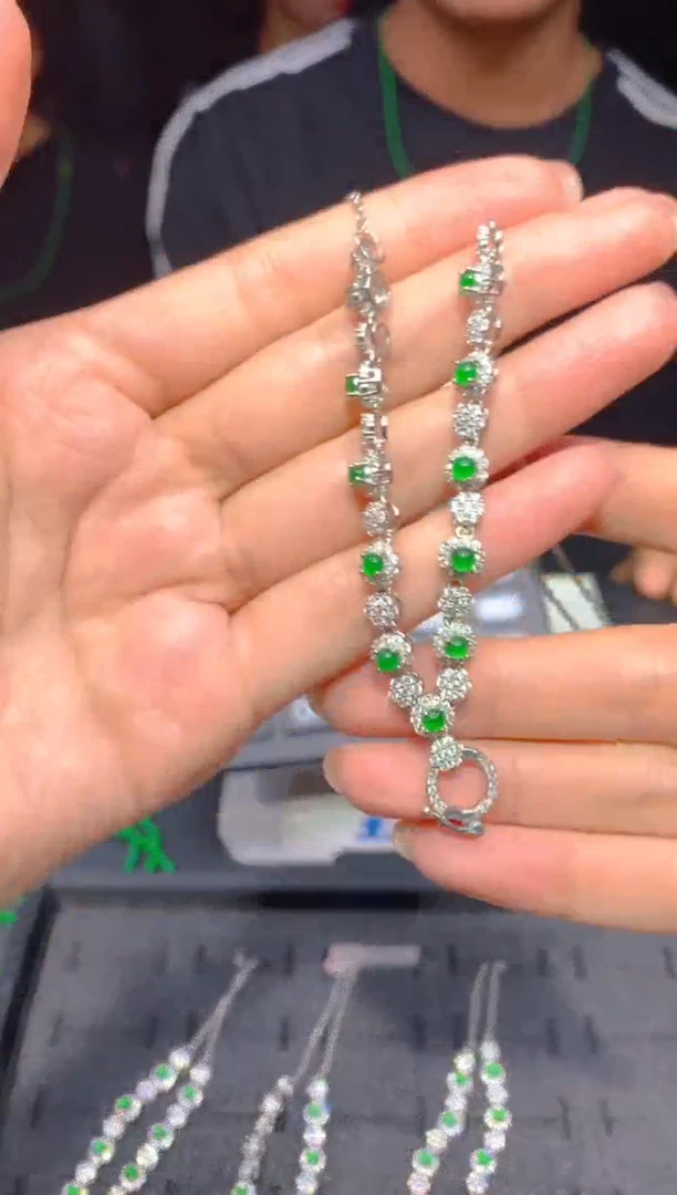 【闪购商品】定制翡翠未镶嵌117多样性发货（发其一）