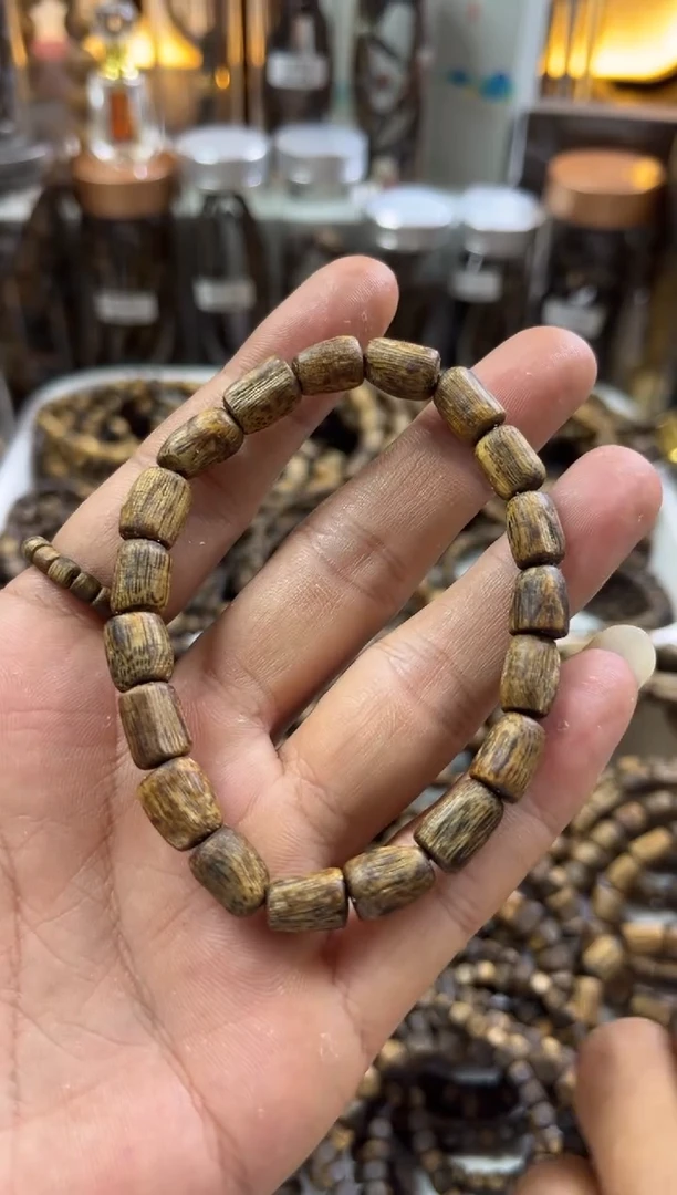 【闪购商品】沉香手串金沙叶随形单圈   多样性发其一