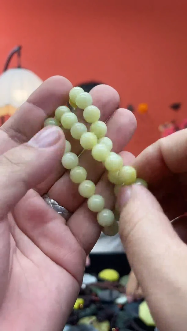 未镶嵌岫玉吊坠.