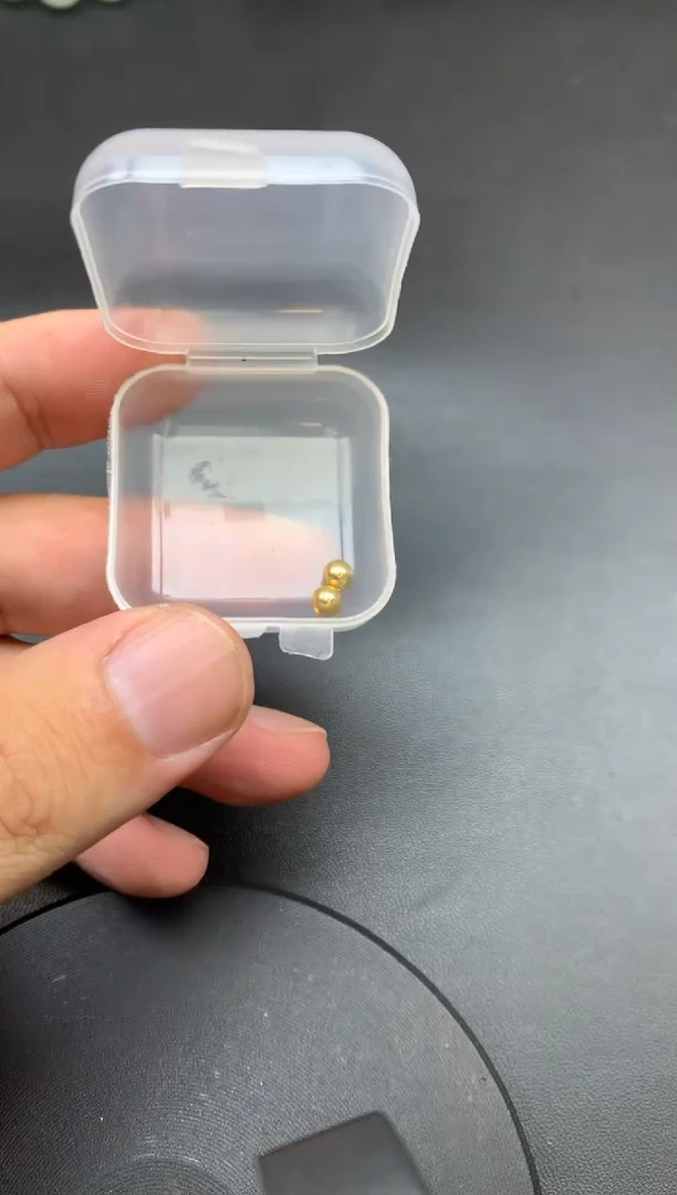 颈饰18K金镶嵌翡翠巴***哒金珠4mm