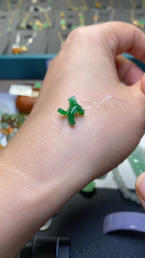 颈饰未镶嵌翡翠?****程净货40580