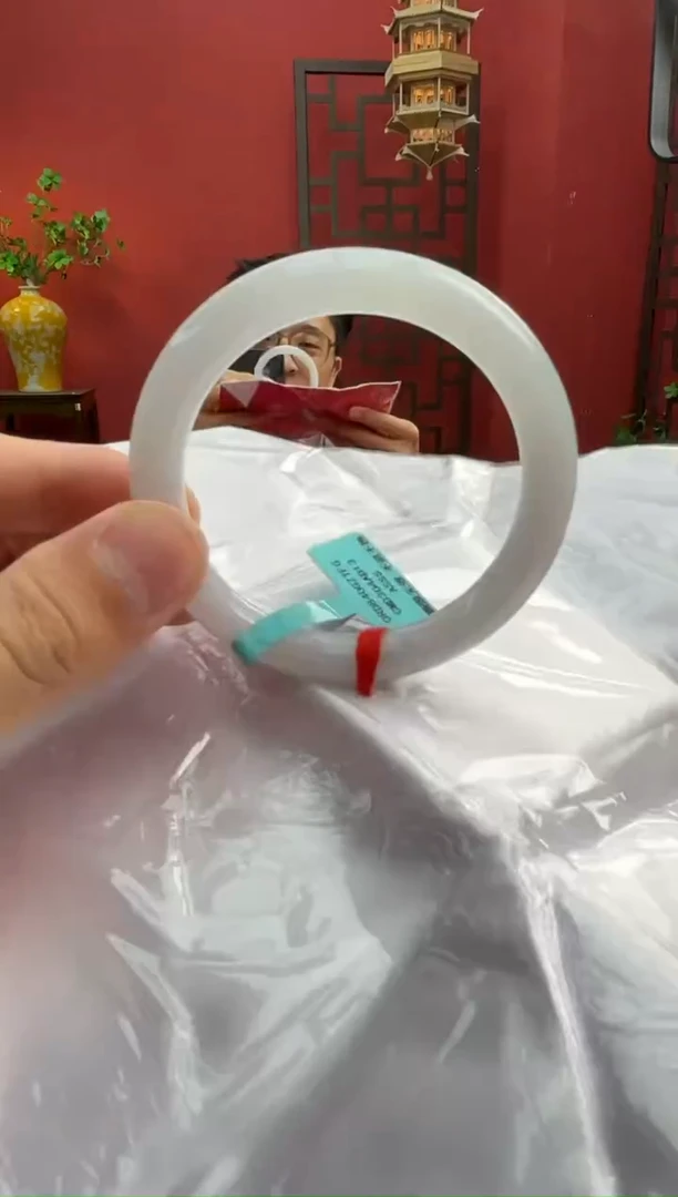 未镶嵌手镯（圆镯）翡翠翡翠手镯7