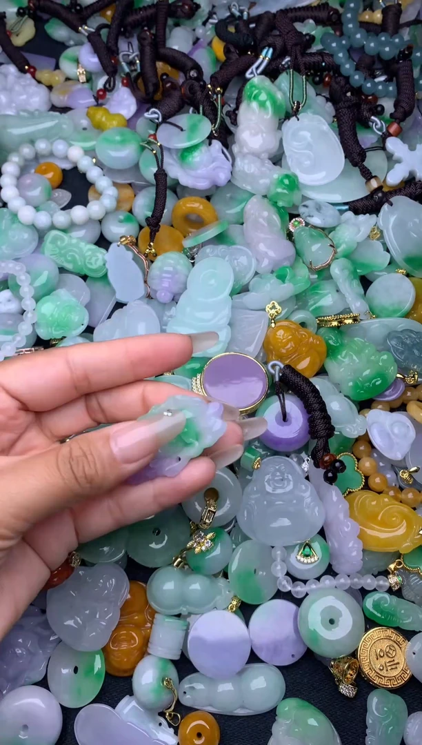 翡翠未镶嵌颈饰天然缅甸翡翠吊坠