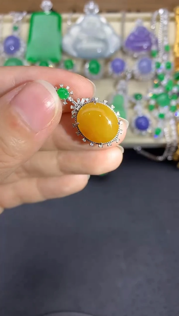 翡翠18K金镶嵌颈饰455-中国好珍宝