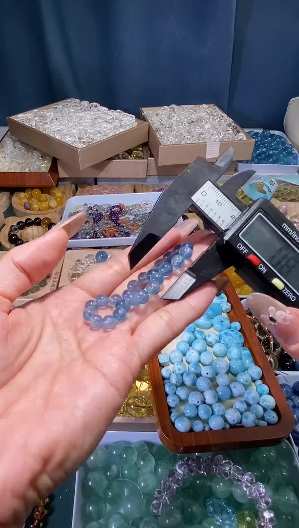 未镶嵌手串水晶魔鬼蓝跑环一个