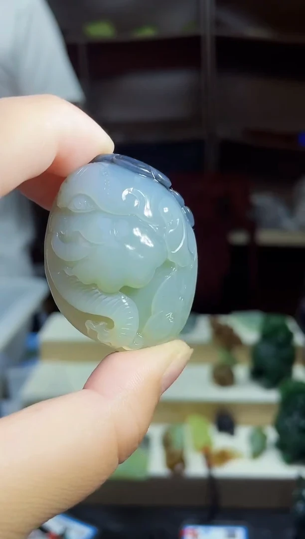 和田玉未镶嵌颈饰1