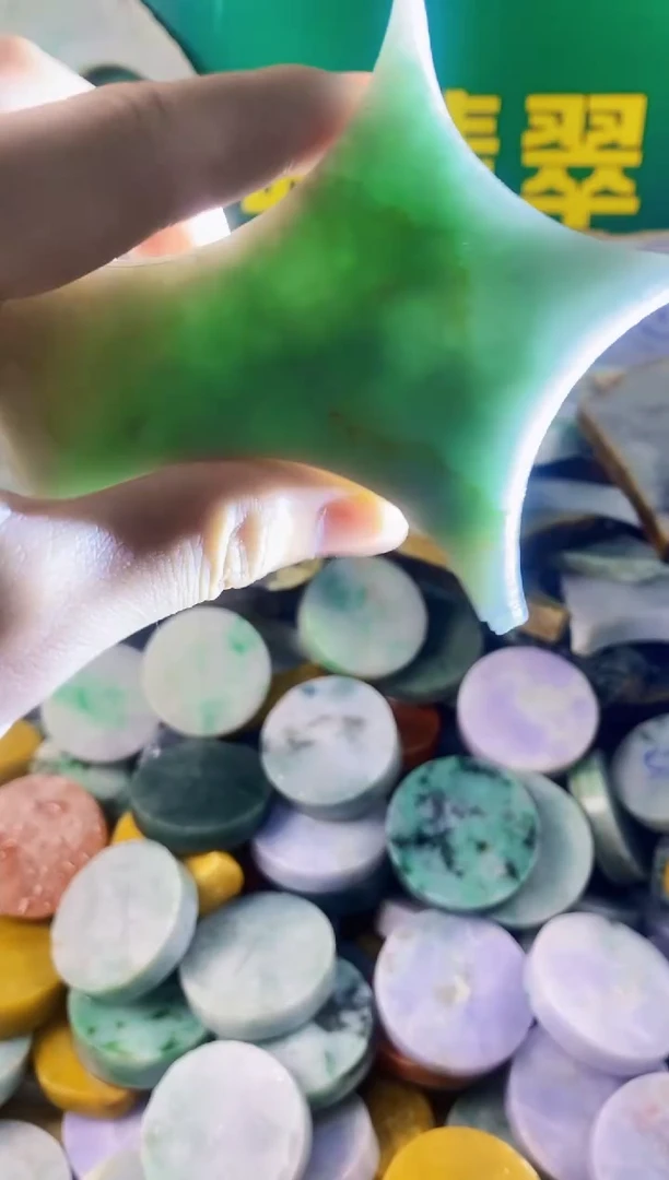 翡翠裸石纯天然A货翡翠4