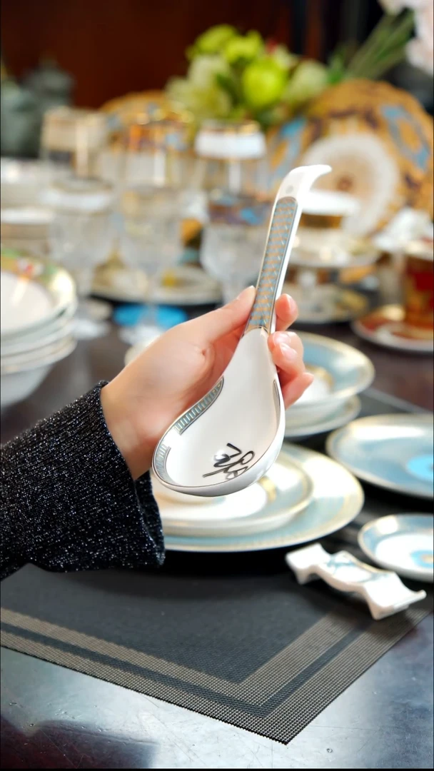 瓷片大汤勺1个  福利价