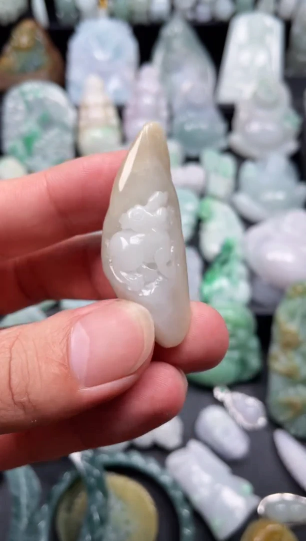 翡翠未镶嵌颈饰天然翡翠a货