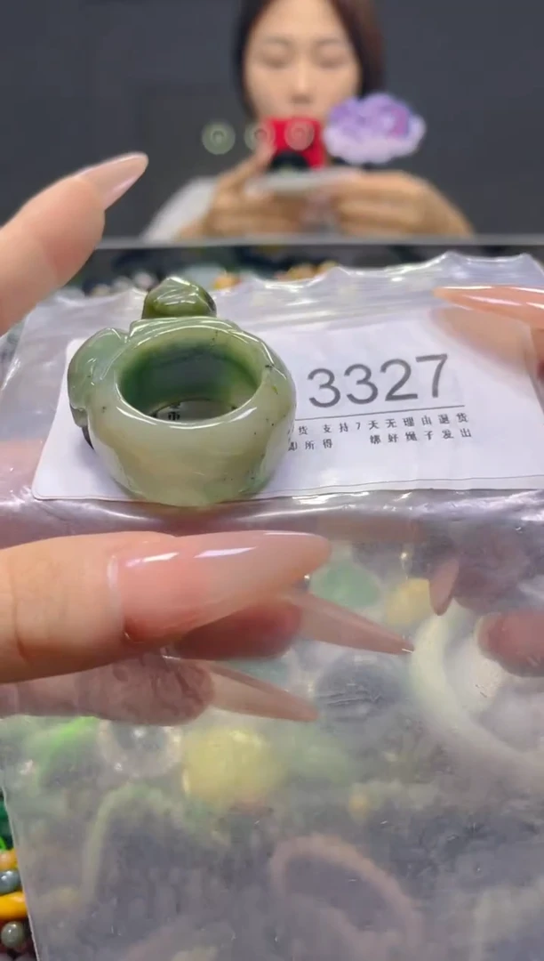 颈饰未镶嵌翡翠/J/翡翠A货，一件也是批发价