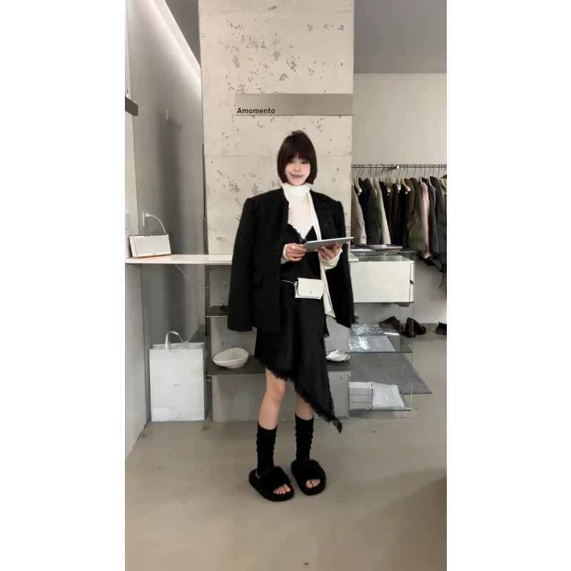 韩系通勤宽松正肩西装外套半高领打底衫不规则吊带连衣裙休闲长裤